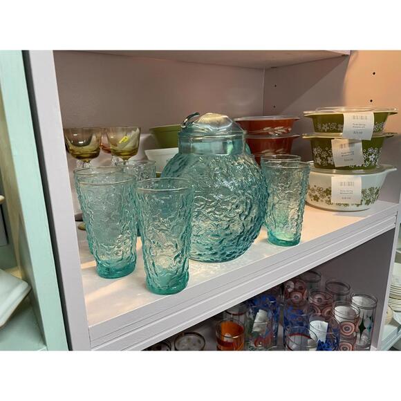 Anchor Hocking Milano Crinkle Laser Blue Glass Ball Pitcher and Glasses Set - Picture 4 of 4